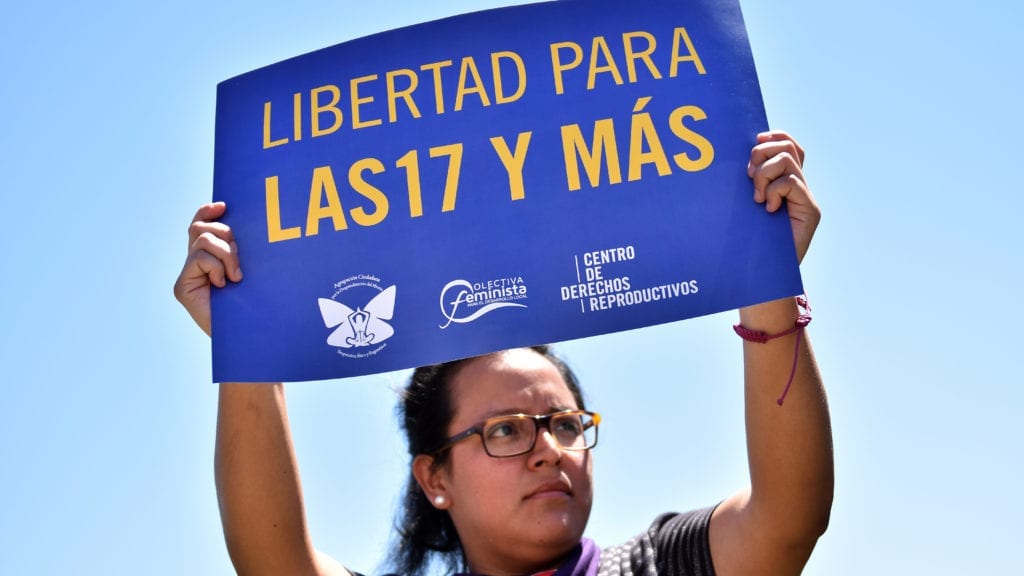 Es justo liberarlas: Mujeres privadas arbitrariamente de su libertad por emergencias obstétricas en El Salvador