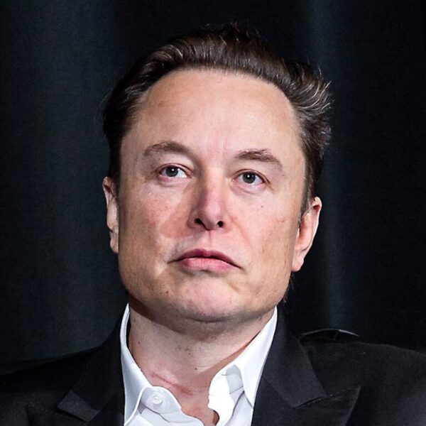 Headshot photo of Elon Musk.